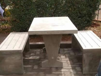 Conjunto de Mesa em Concreto com Tabuleiro de Jogos MS03 - Banco